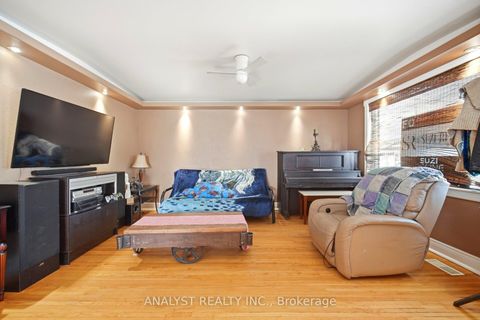 Photo 6 at 266 Calvington Drive, CFB, Toronto