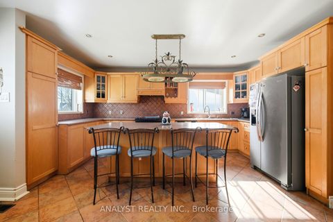 Photo 8 at 266 Calvington Drive, CFB, Toronto