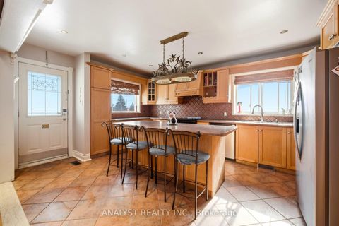 Photo 9 at 266 Calvington Drive, CFB, Toronto