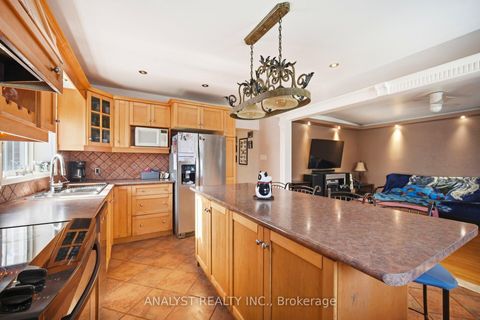 Photo 11 at 266 Calvington Drive, CFB, Toronto