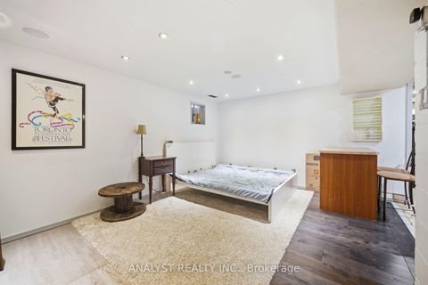 Photo 16 at 266 Calvington Drive, CFB, Toronto