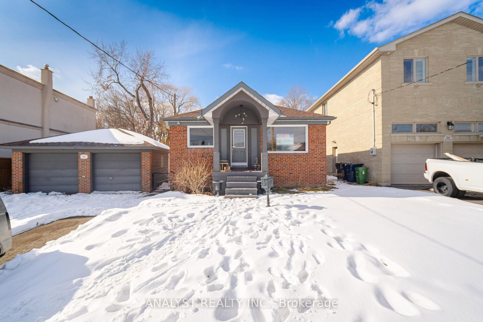 266 Calvington Drive, CFB, Toronto 