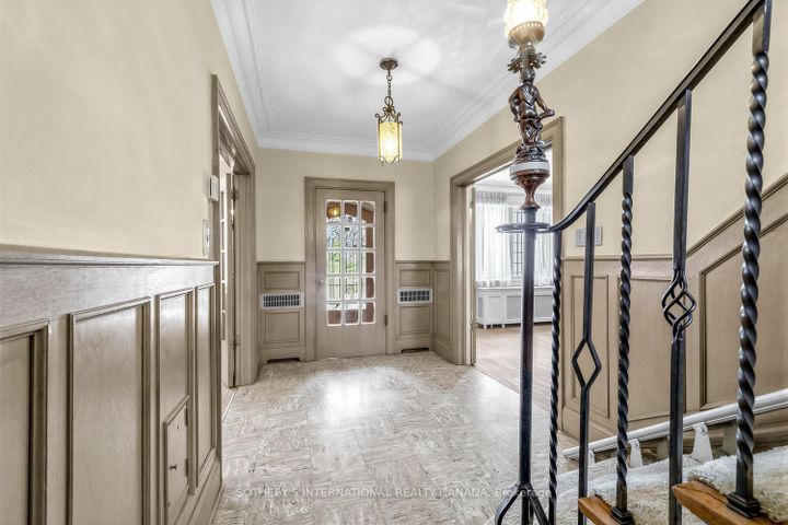 Photo 4 at 10 Gardiner Road, Forest Hill South, Toronto