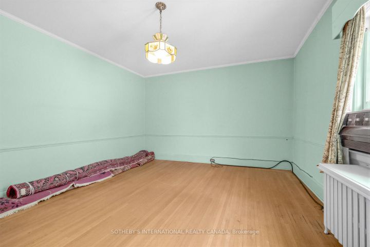 Photo 18 at 10 Gardiner Road, Forest Hill South, Toronto