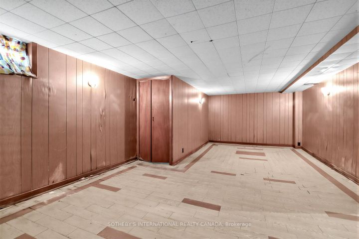 Photo 23 at 10 Gardiner Road, Forest Hill South, Toronto