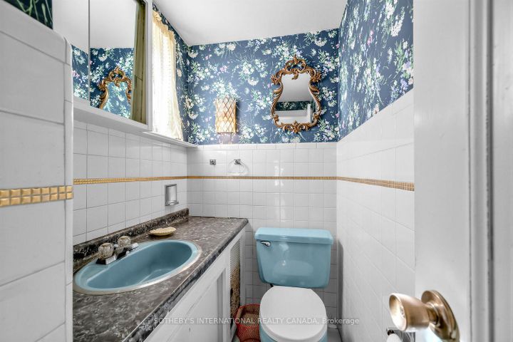 Photo 28 at 10 Gardiner Road, Forest Hill South, Toronto