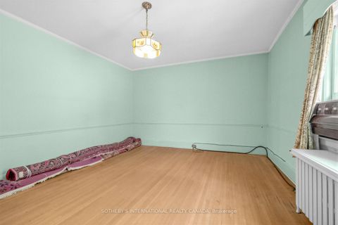 Photo 18 at 10 Gardiner Road, Forest Hill South, Toronto