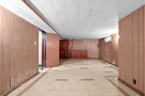 Photo 22 at 10 Gardiner Road, Forest Hill South, Toronto