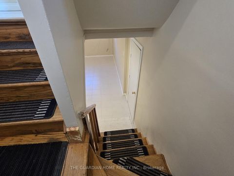 Photo 9 at 15 Princemere Crescent, Maryvale, Toronto