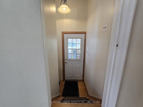 Photo 10 at 15 Princemere Crescent, Maryvale, Toronto