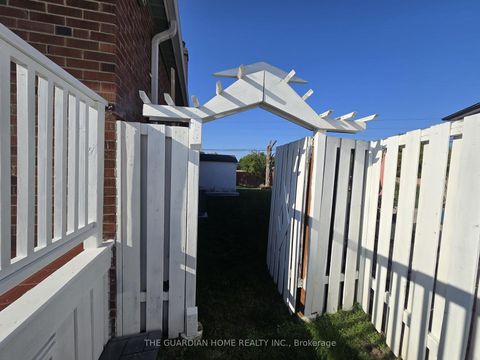 Photo 22 at 15 Princemere Crescent, Maryvale, Toronto