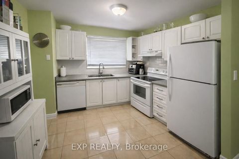 Photo 12 at 111 - 55 Godstone Road, Don Valley Village, Toronto