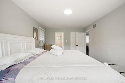 Photo 38 at 87 Bonacres Avenue, Centennial Scarborough, Toronto