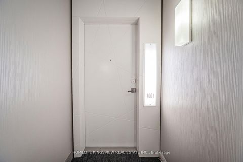 Photo 6 at 1001 - 12 York Street, Waterfront Communities C1, Toronto
