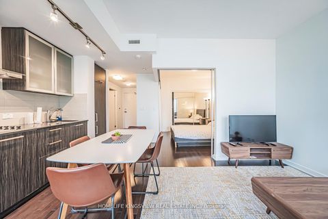 Photo 17 at 1001 - 12 York Street, Waterfront Communities C1, Toronto