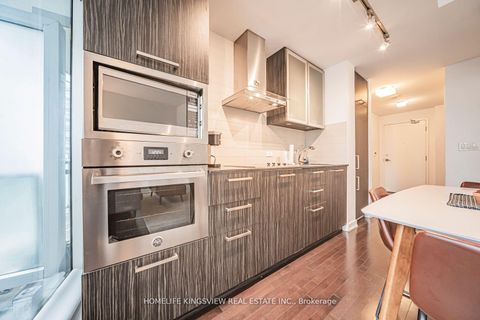 Photo 19 at 1001 - 12 York Street, Waterfront Communities C1, Toronto