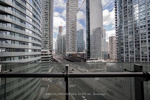 Photo 21 at 1001 - 12 York Street, Waterfront Communities C1, Toronto