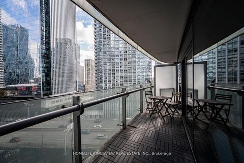 Photo 22 at 1001 - 12 York Street, Waterfront Communities C1, Toronto