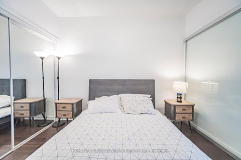 Photo 24 at 1001 - 12 York Street, Waterfront Communities C1, Toronto