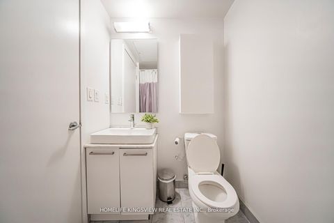 Photo 30 at 1001 - 12 York Street, Waterfront Communities C1, Toronto