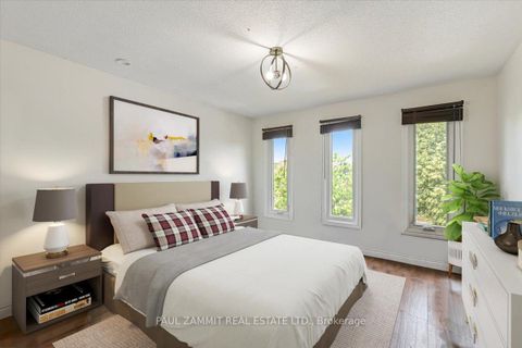 Photo 17 at 1 Bronte Road, Thornlea, Markham