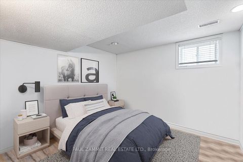 Photo 23 at 1 Bronte Road, Thornlea, Markham