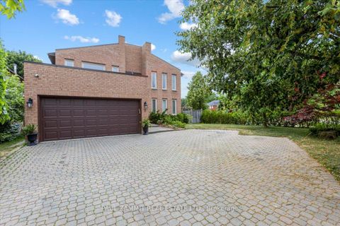 Photo 36 at 1 Bronte Road, Thornlea, Markham