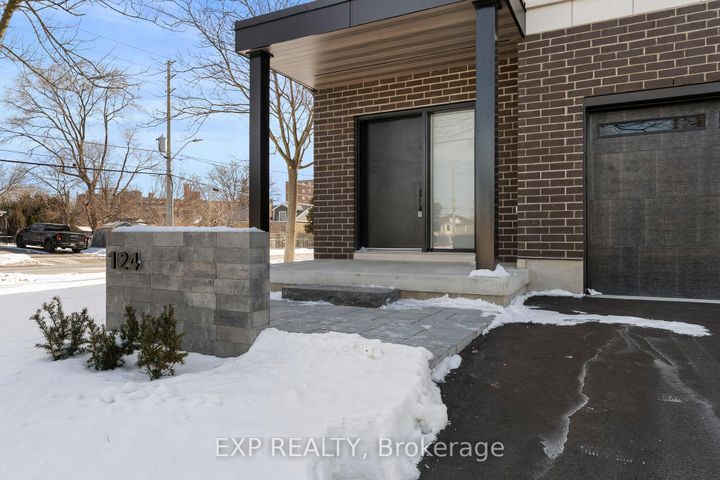 Photo 1 at 124 Dunbar Road, Cooksville, Mississauga