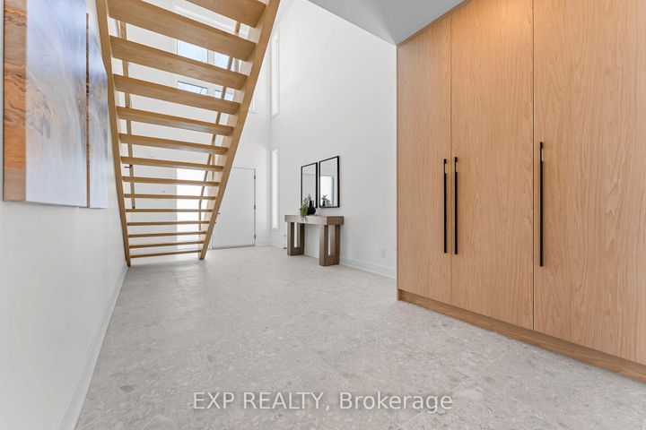 Photo 3 at 124 Dunbar Road, Cooksville, Mississauga