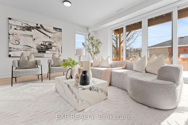 Photo 6 at 124 Dunbar Road, Cooksville, Mississauga