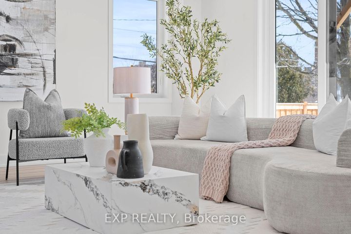 Photo 7 at 124 Dunbar Road, Cooksville, Mississauga