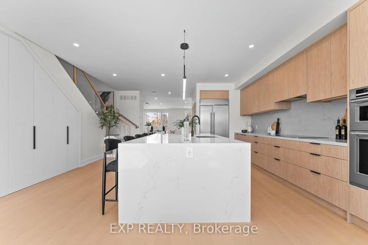 Photo 17 at 124 Dunbar Road, Cooksville, Mississauga