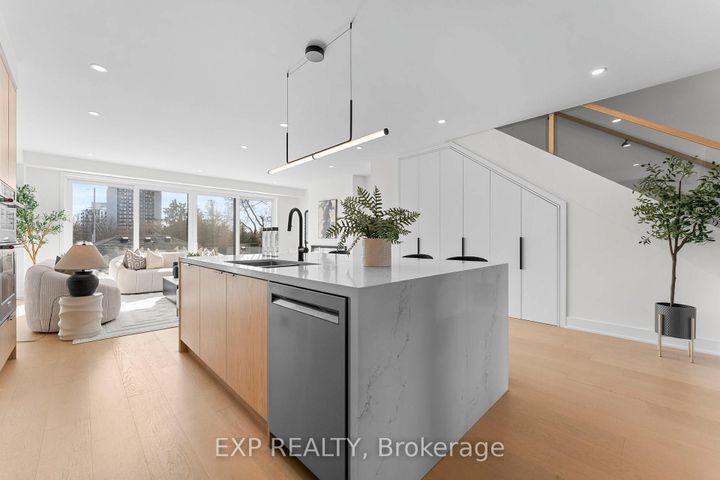 Photo 18 at 124 Dunbar Road, Cooksville, Mississauga