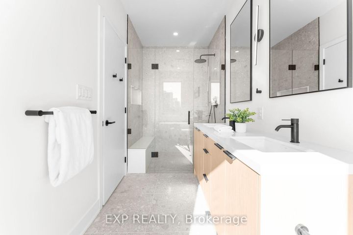 Photo 33 at 124 Dunbar Road, Cooksville, Mississauga