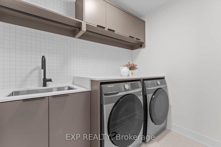 Photo 41 at 124 Dunbar Road, Cooksville, Mississauga