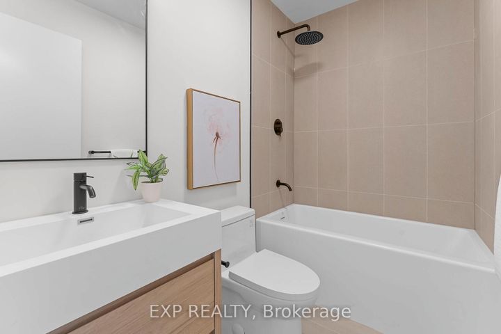 Photo 43 at 124 Dunbar Road, Cooksville, Mississauga