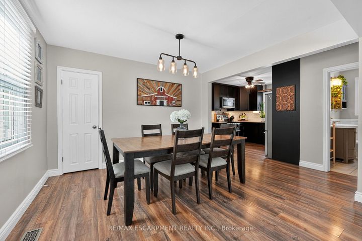 Photo 4 at 290 East 43rd Street, Hampton Heights, Hamilton