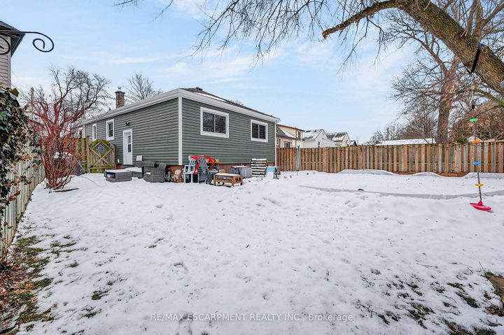 Photo 18 at 290 East 43rd Street, Hampton Heights, Hamilton
