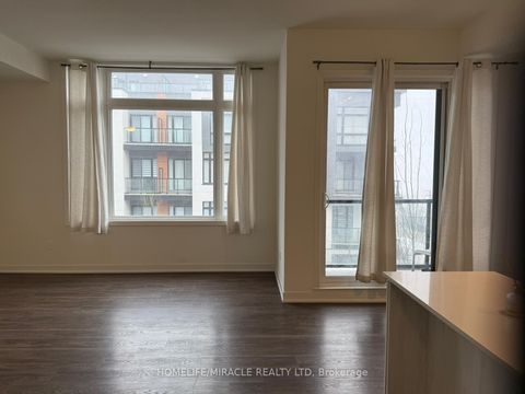 Photo 9 at 924 - 2 Steckley House Lane, Rural Richmond Hill, Richmond Hill