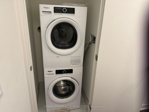 Photo 16 at 924 - 2 Steckley House Lane, Rural Richmond Hill, Richmond Hill