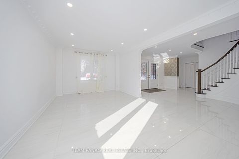 Photo 5 at 133 Arten Avenue, Mill Pond, Richmond Hill