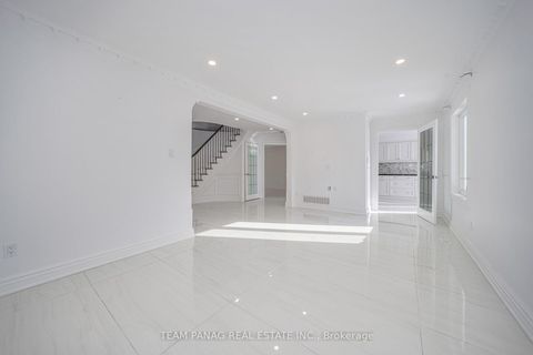 Photo 6 at 133 Arten Avenue, Mill Pond, Richmond Hill