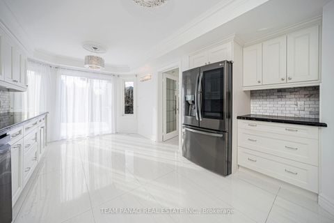 Photo 10 at 133 Arten Avenue, Mill Pond, Richmond Hill