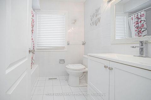 Photo 32 at 133 Arten Avenue, Mill Pond, Richmond Hill