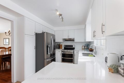 Photo 19 at 28 Camrose Drive, Keswick South, Georgina