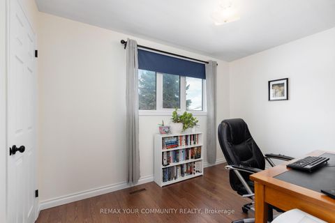 Photo 34 at 28 Camrose Drive, Keswick South, Georgina