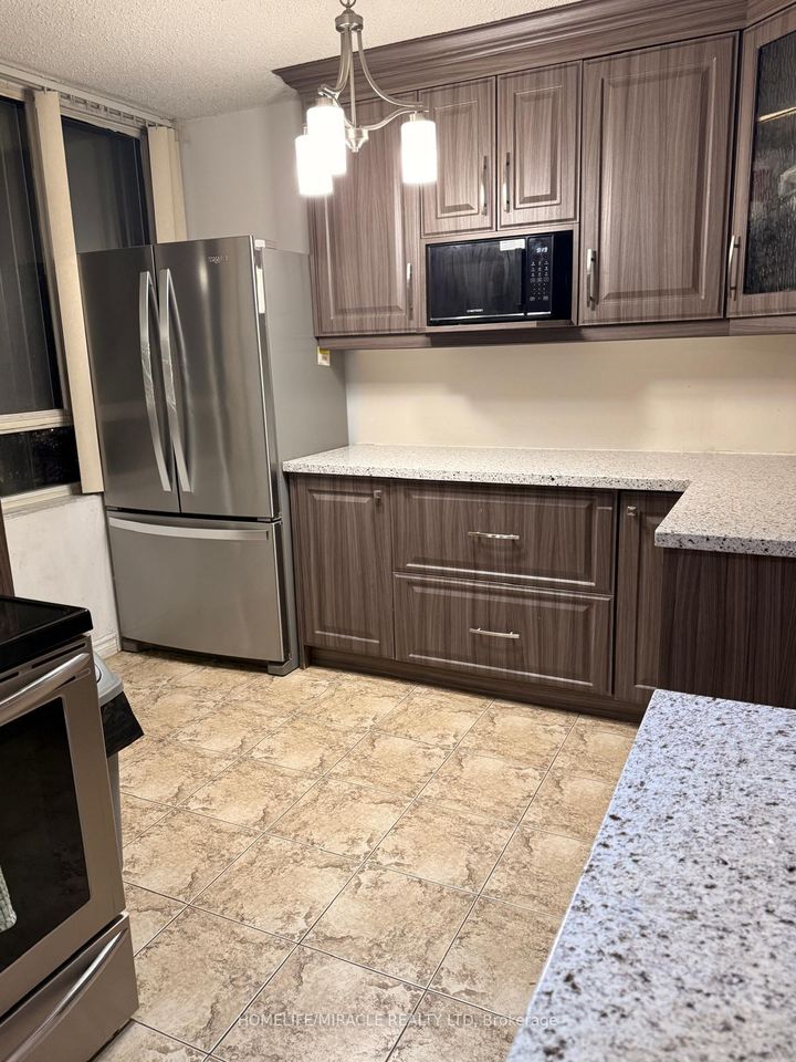 Photo 5 at 409 - 5 Lisa Street, Queen Street Corridor, Brampton