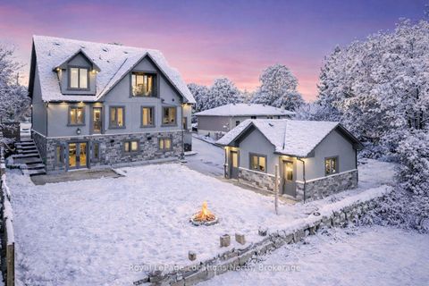 Photo 1 at 22 EAST JOHN Street, Cookstown, Innisfil