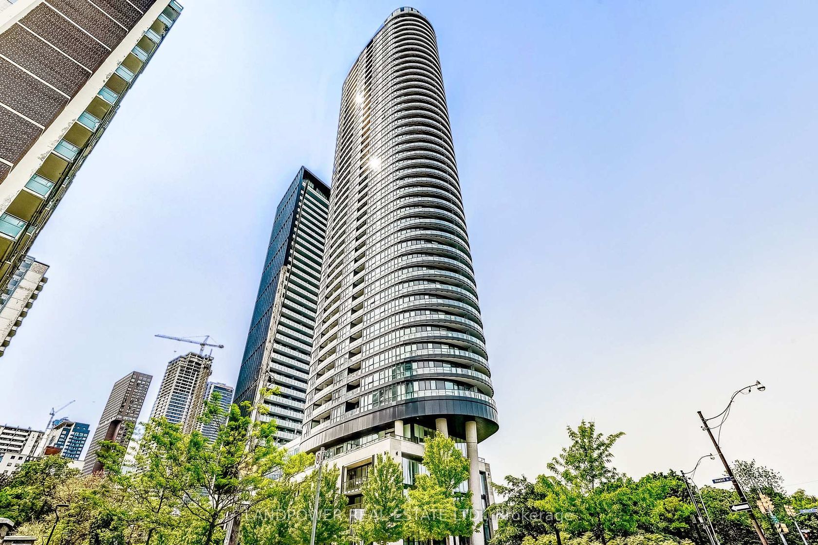 415 - 585 Bloor Street E, North St. James Town, Toronto 