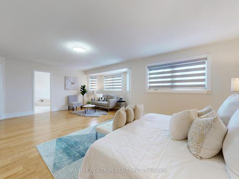 Photo 21 at 342 Brookside Road, Westbrook, Richmond Hill